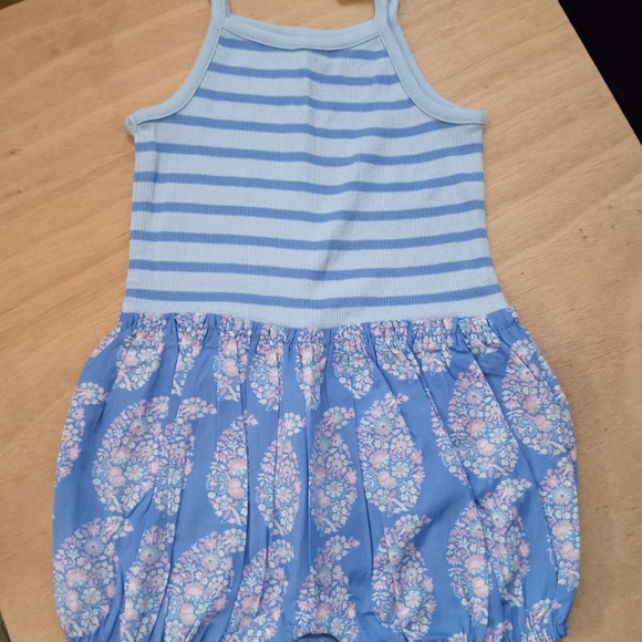 NWOT 12-18m Baby Gap Blue and White Striped/Floral Design Romper - Picture 1 of 4